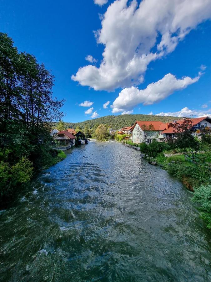 Krka River Lodge Znojile pri Krki Zewnętrze zdjęcie