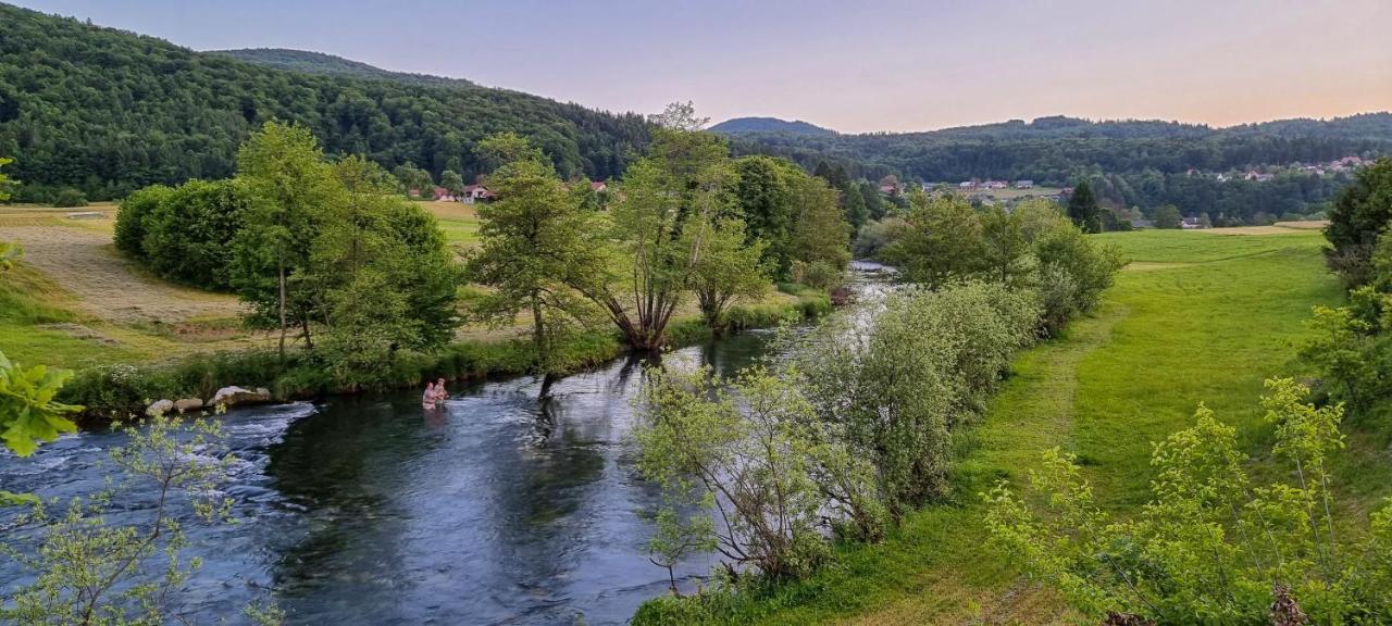 Krka River Lodge Znojile pri Krki Zewnętrze zdjęcie